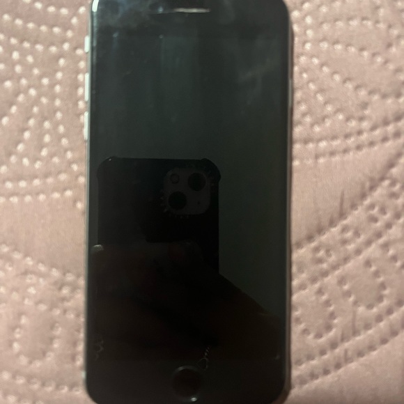 Used iPhone 6 32GB - Picture 4 of 10